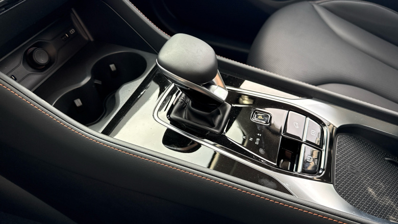 MG HS 1.5 T-GDI Trophy 5dr DCT Petrol Hatchback